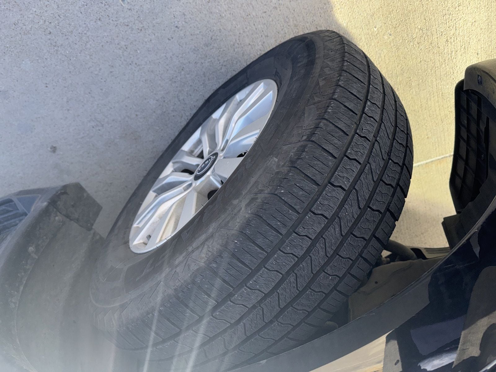 2024 Nissan Armada SV