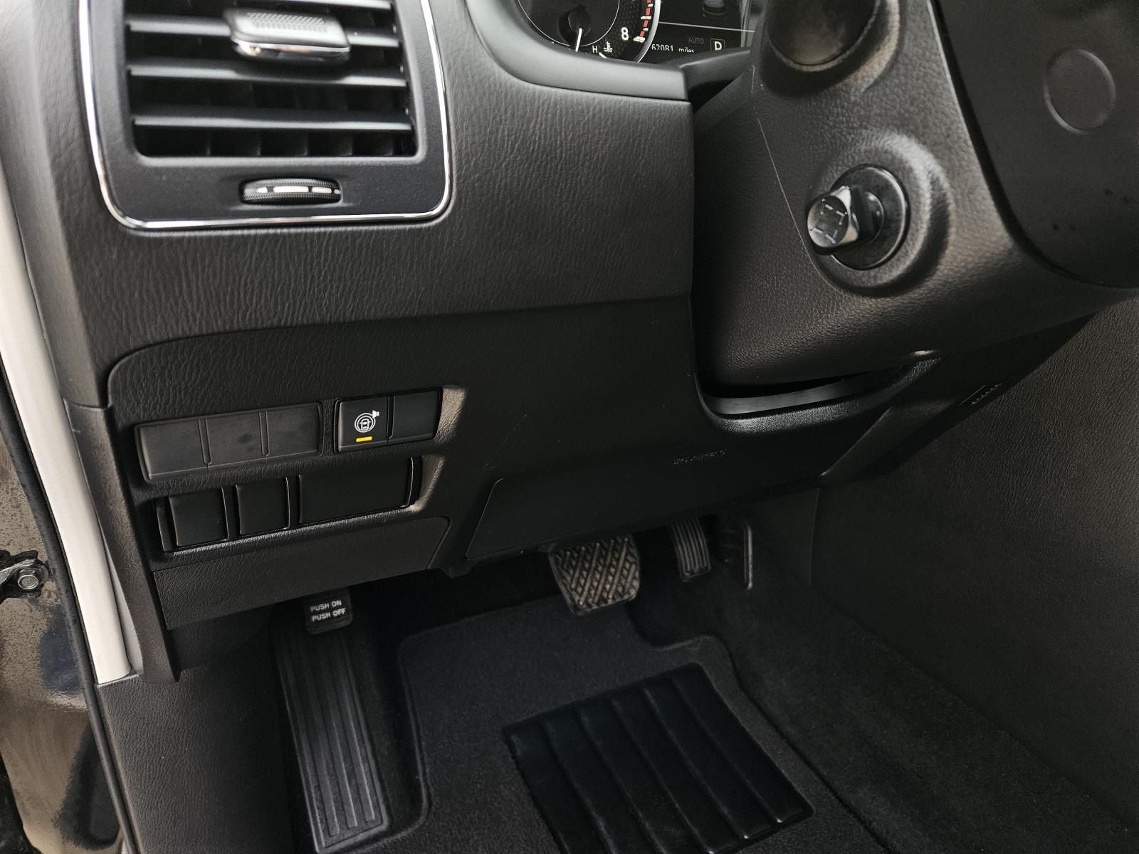 2024 Nissan Armada SV