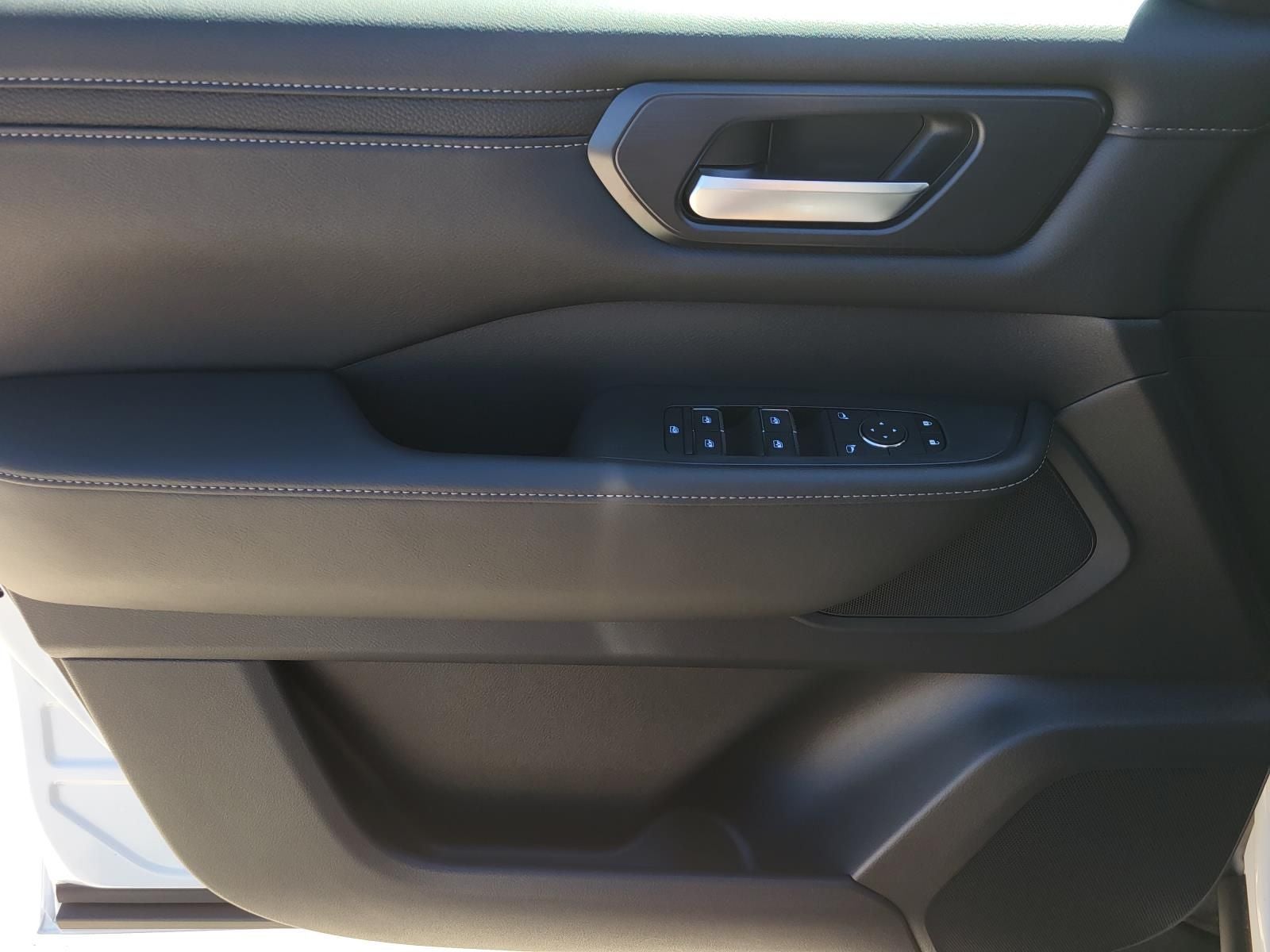 2026 Nissan Armada SV