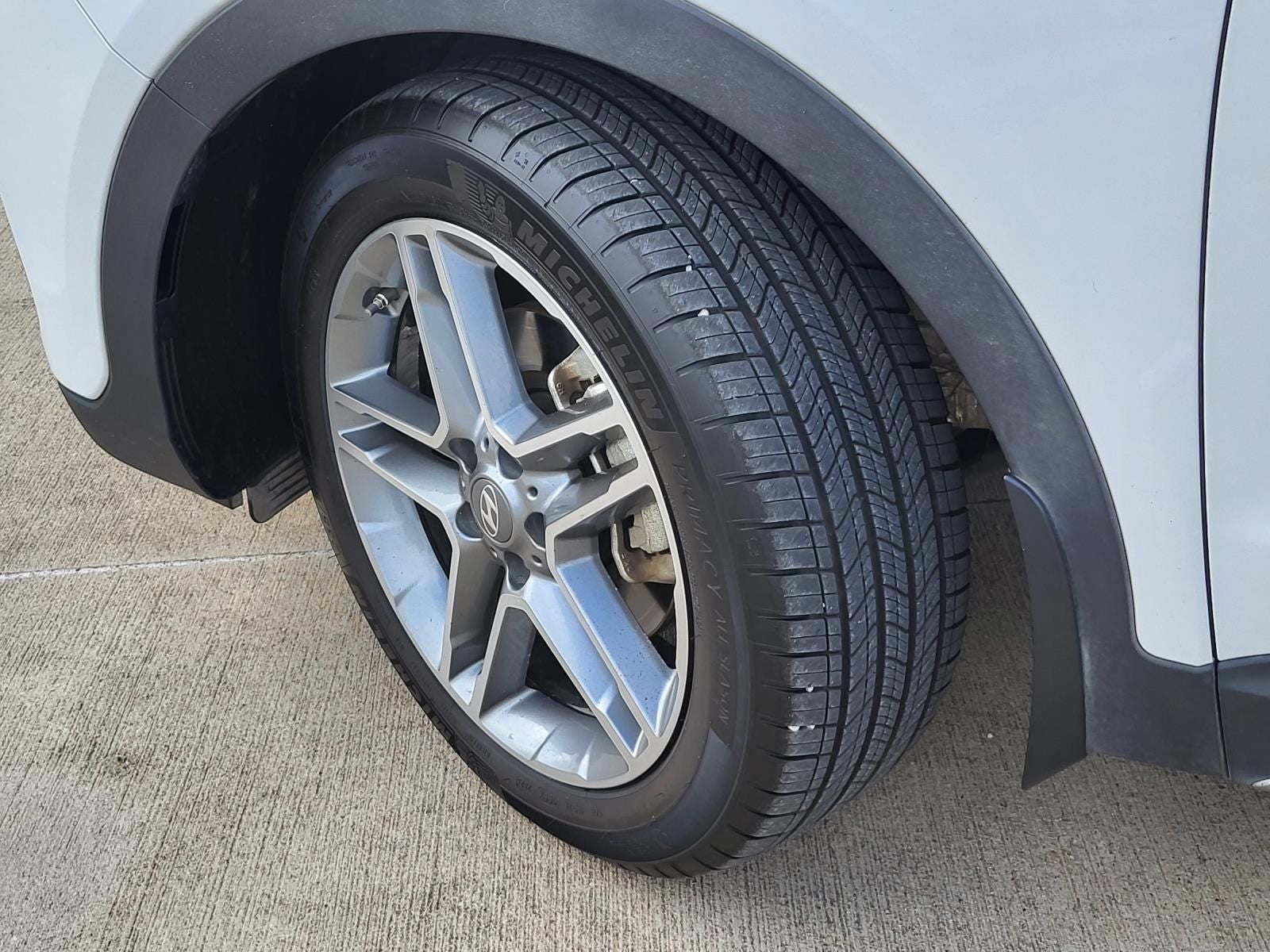 2017 Hyundai Santa Fe Limited Ultimate