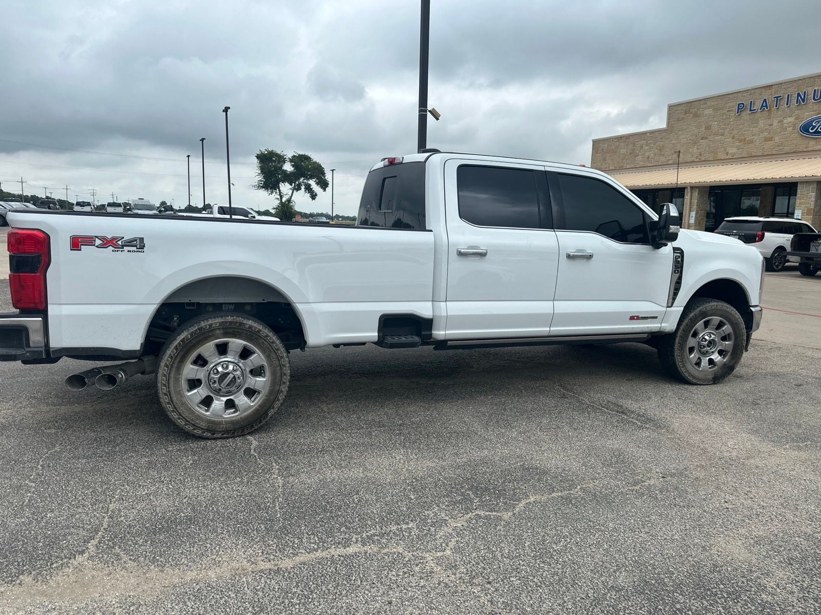 2025 Ford F-350SD Lariat