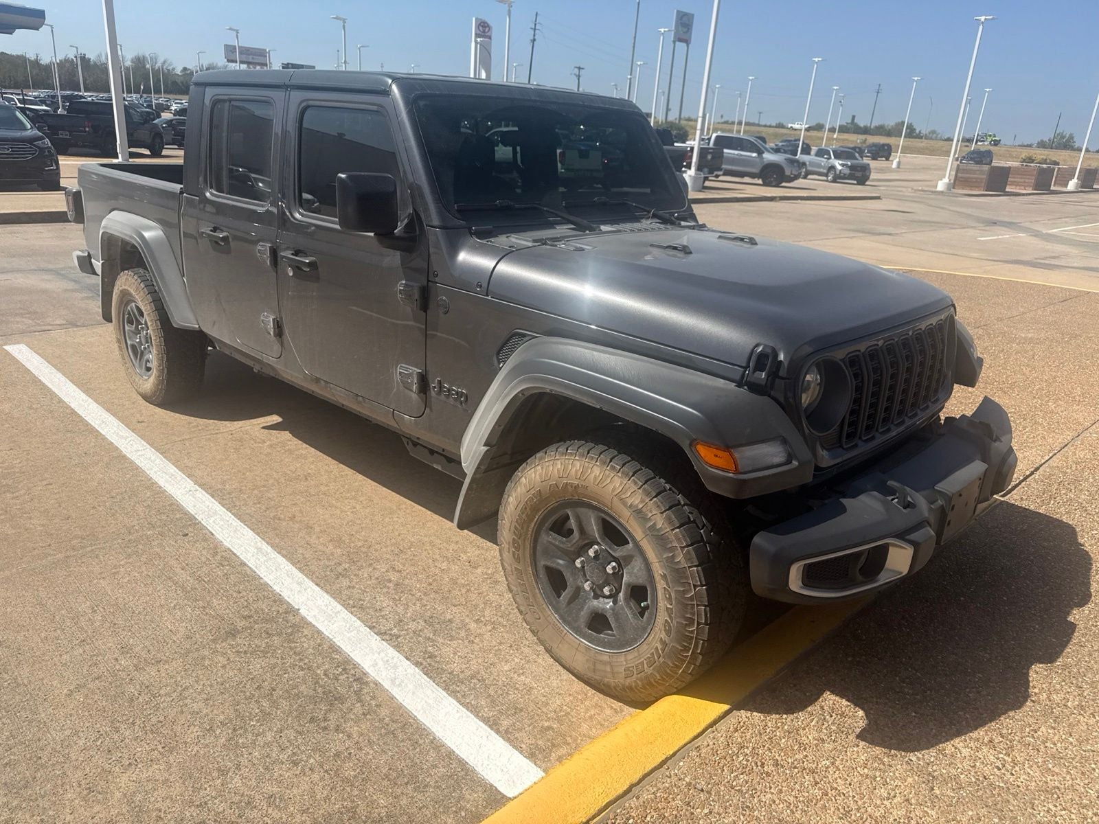 2026 Jeep Gladiator Sport
