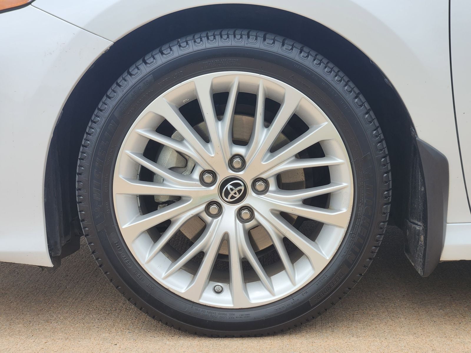 2018 Toyota Camry Hybrid XLE