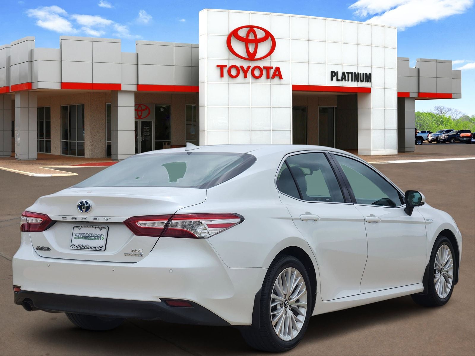 2018 Toyota Camry Hybrid XLE