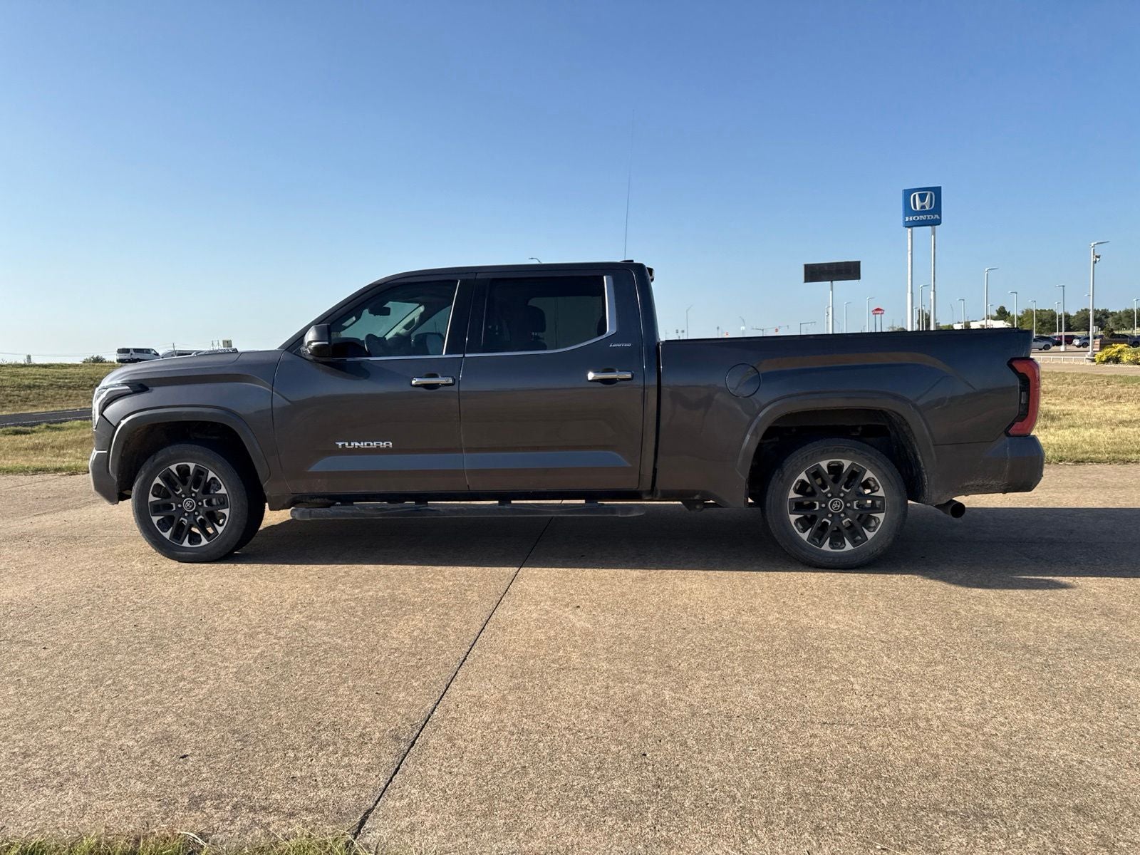 2022 Toyota Tundra Hybrid Limited