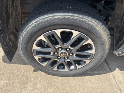 2022 Toyota Tundra Platinum