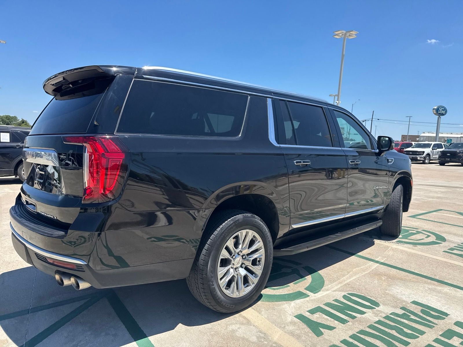 2022 GMC Yukon XL Denali