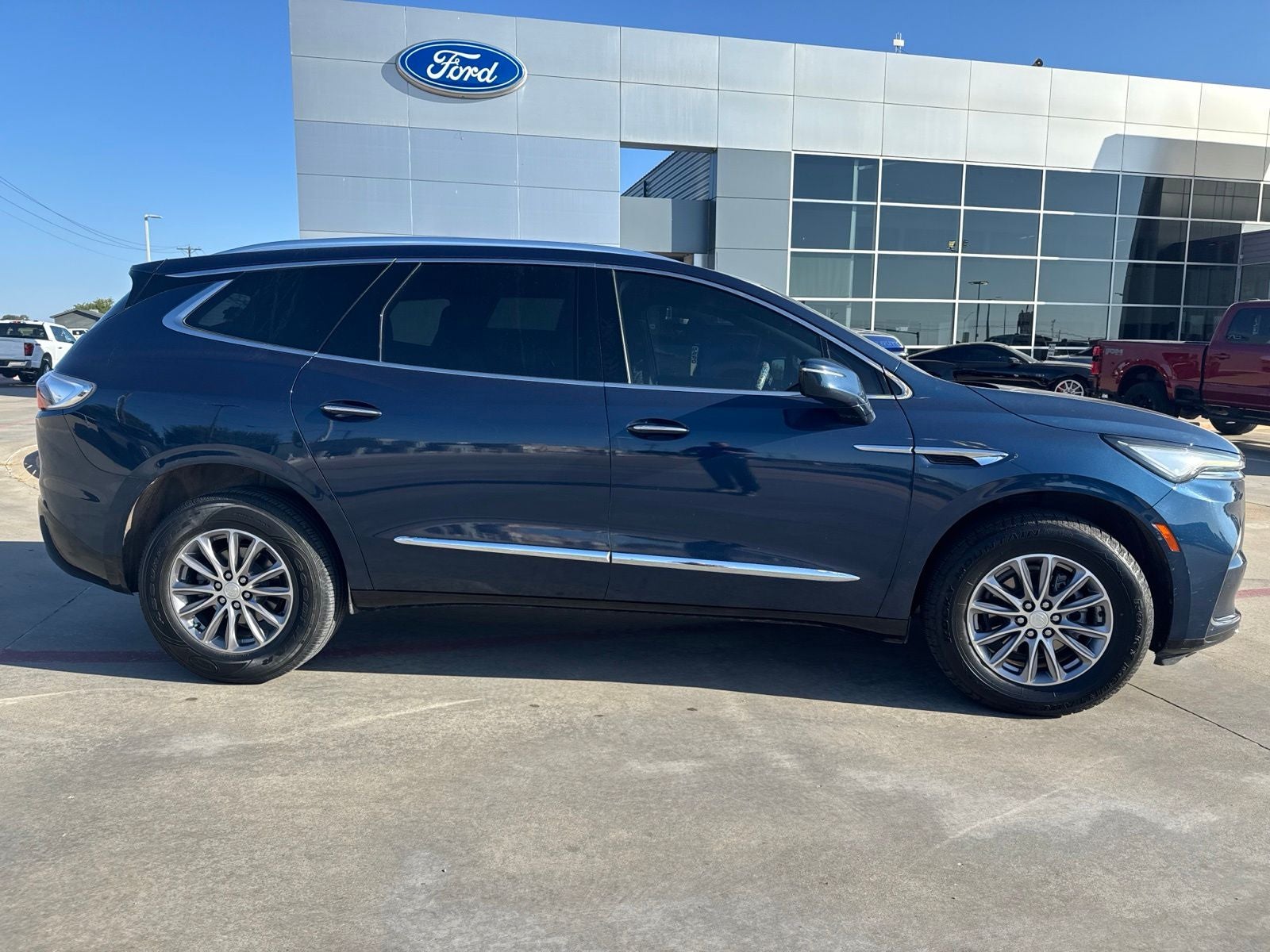 2022 Buick Enclave Essence