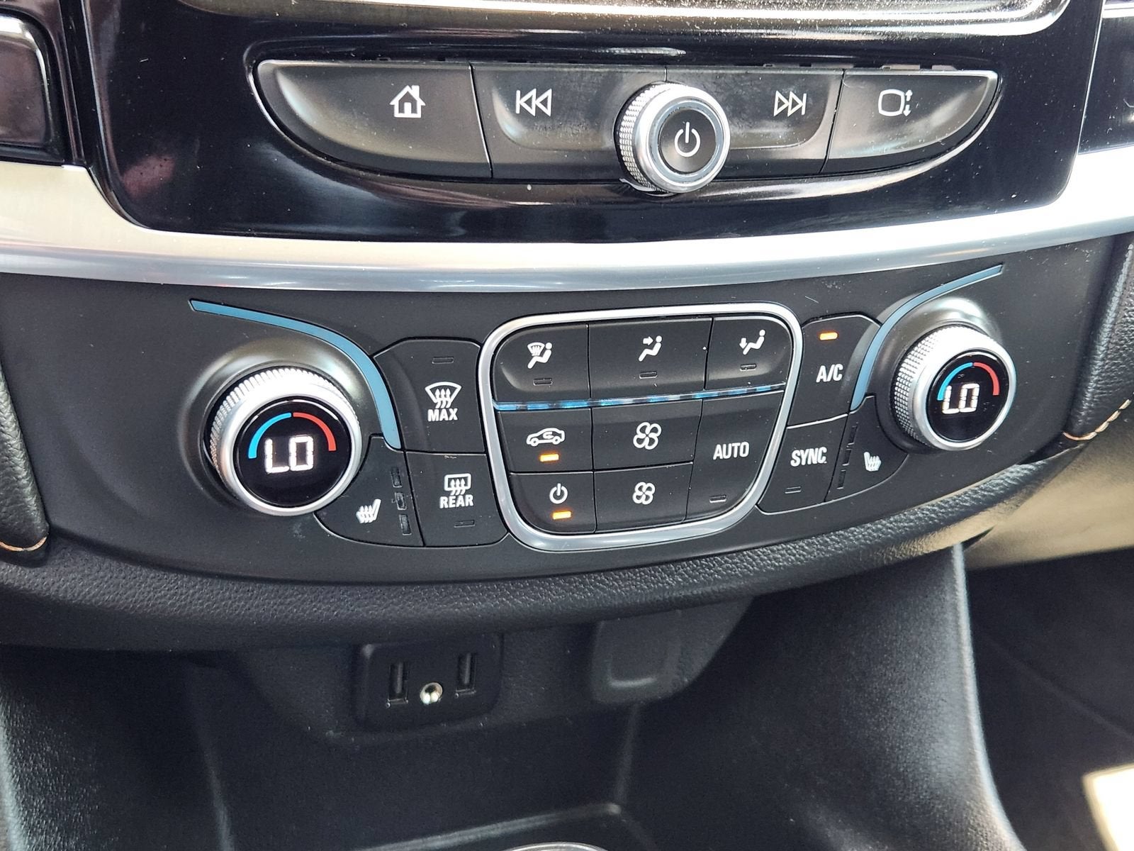 2019 Chevrolet Traverse LT Leather