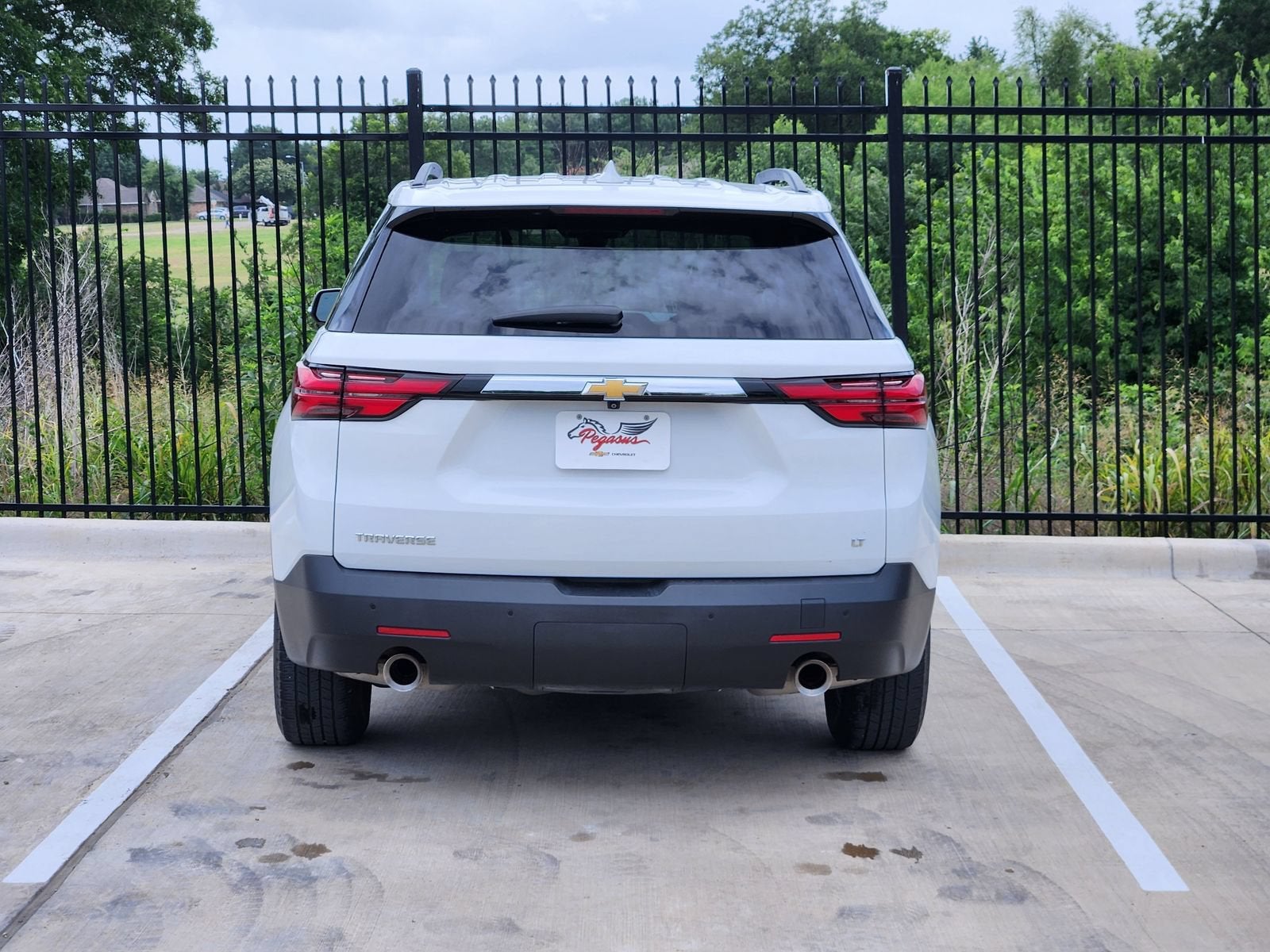 2022 Chevrolet Traverse LT Leather