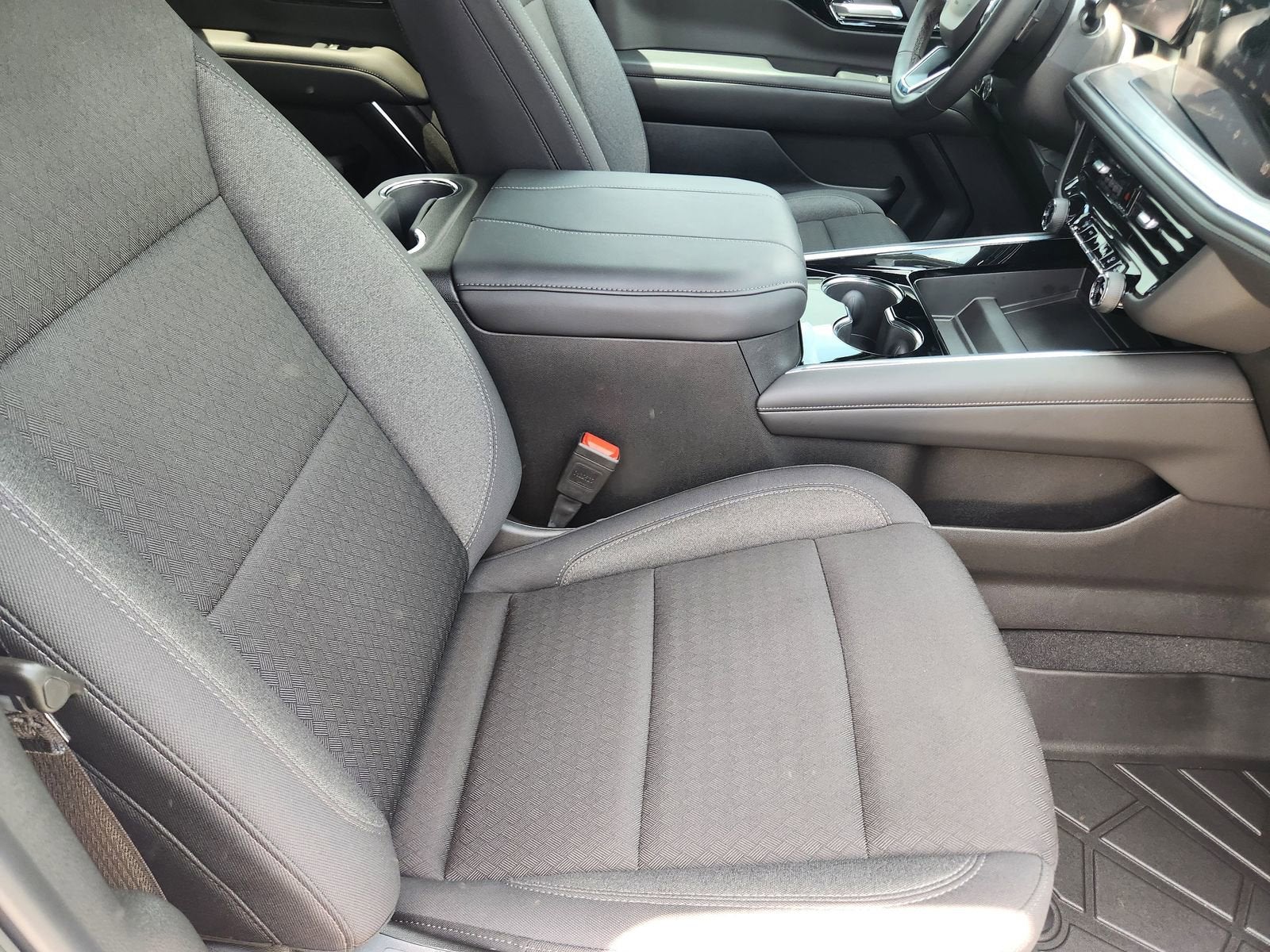 2025 Chevrolet Tahoe LS