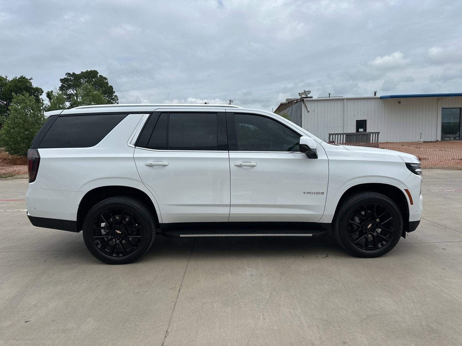 2025 Chevrolet Tahoe LS