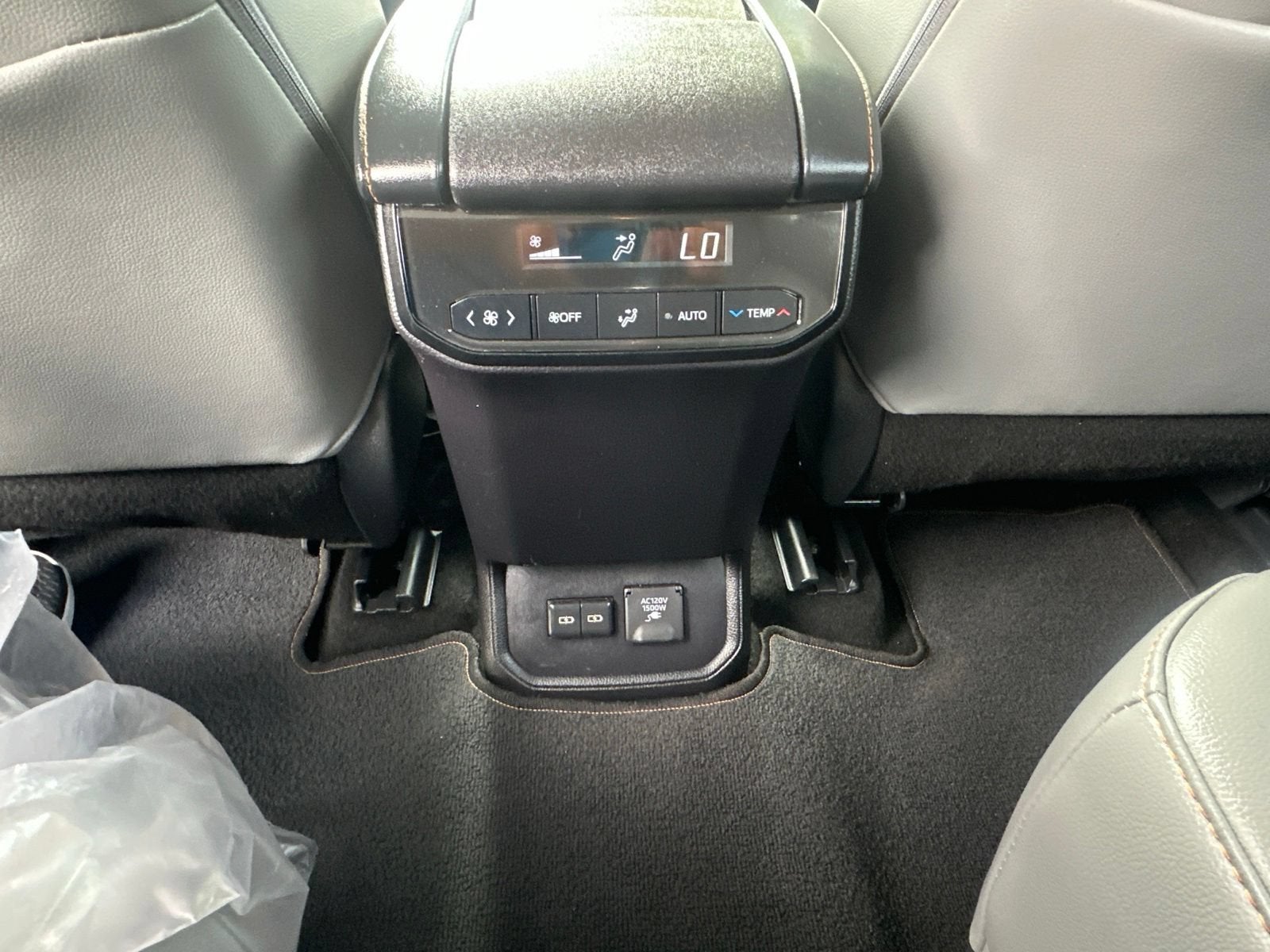 2023 Toyota Highlander Hybrid XLE Bronze
