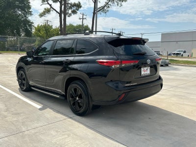 2023 Toyota Highlander Hybrid XLE Bronze