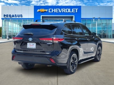 2023 Toyota Highlander Hybrid XLE Bronze