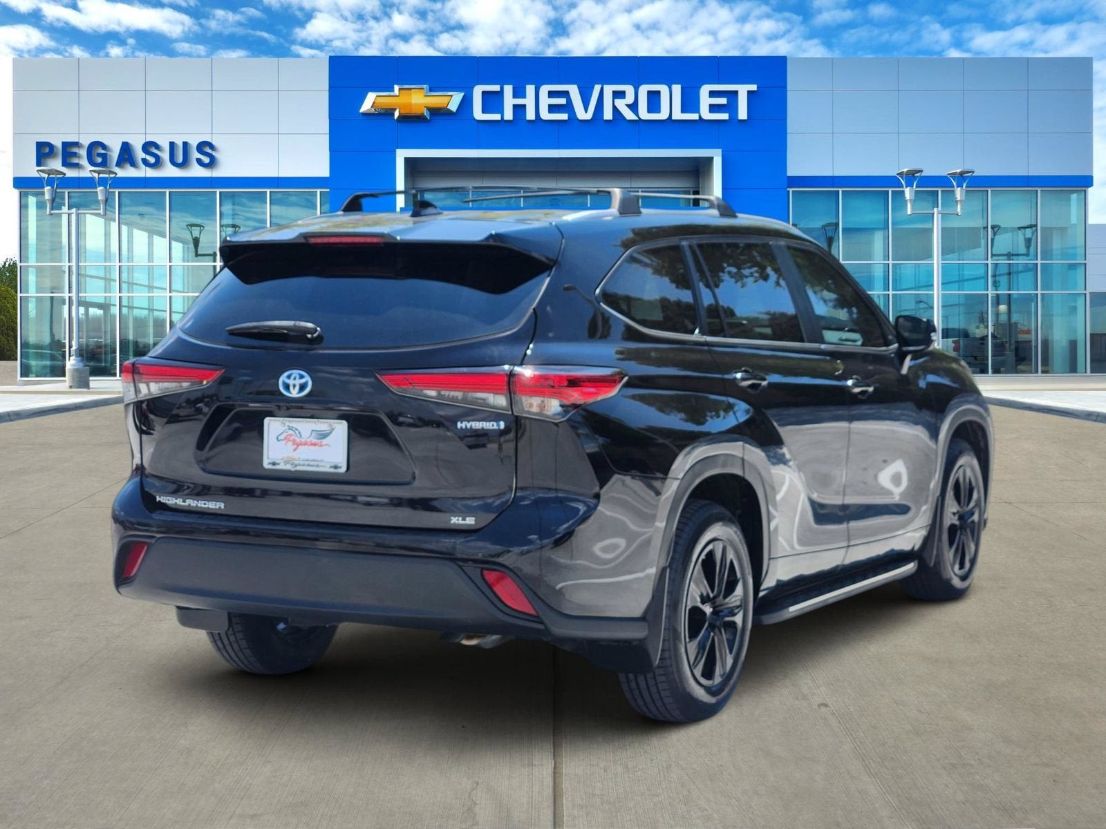 2023 Toyota Highlander Hybrid XLE Bronze