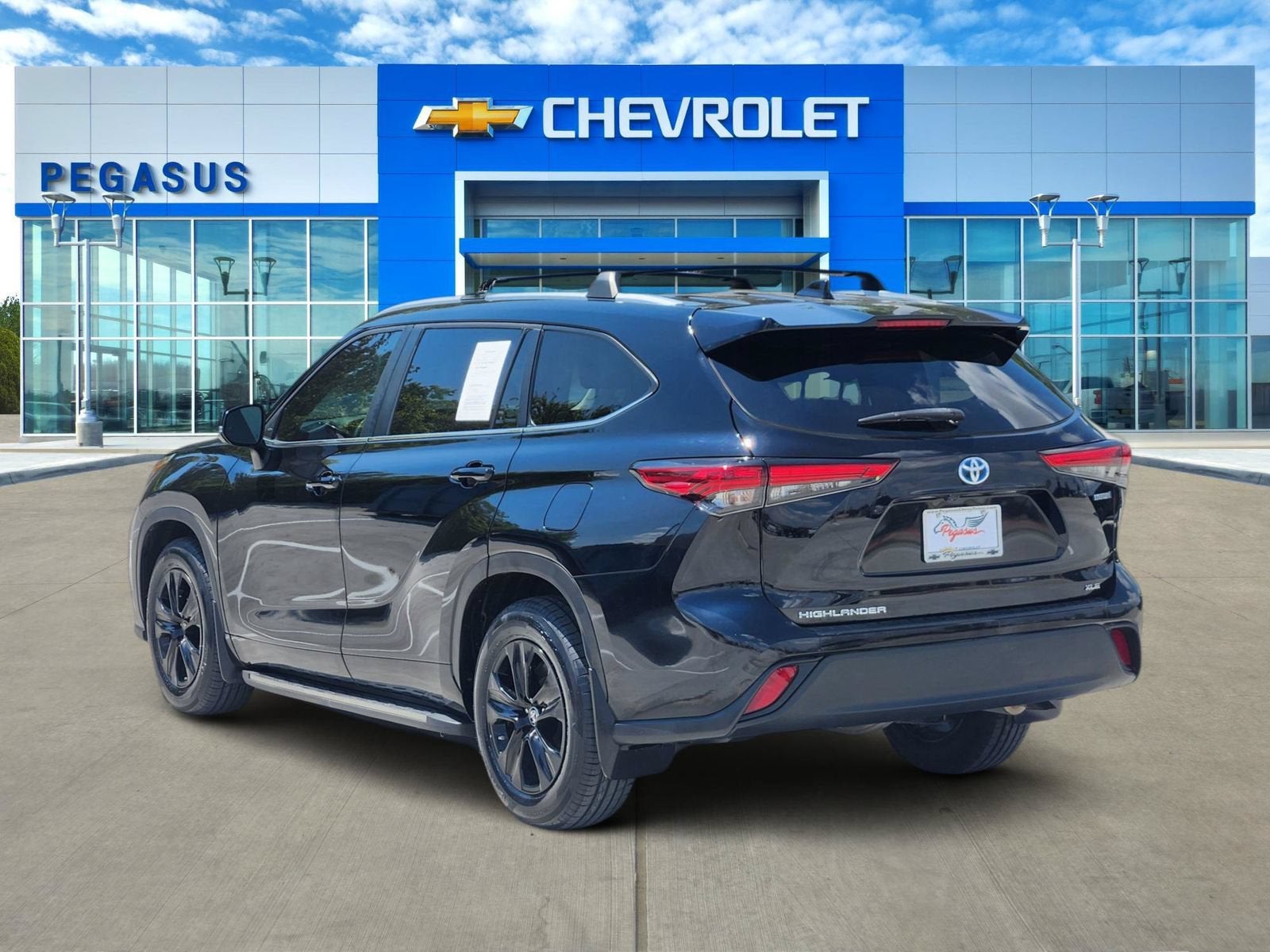 2023 Toyota Highlander Hybrid XLE Bronze