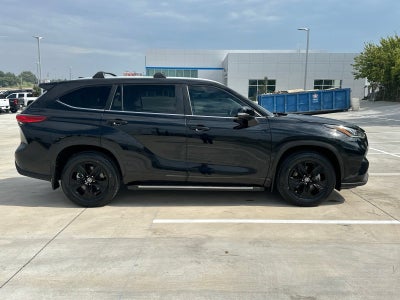 2023 Toyota Highlander Hybrid XLE Bronze