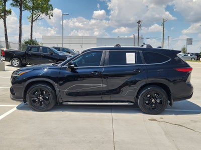 2023 Toyota Highlander Hybrid XLE Bronze