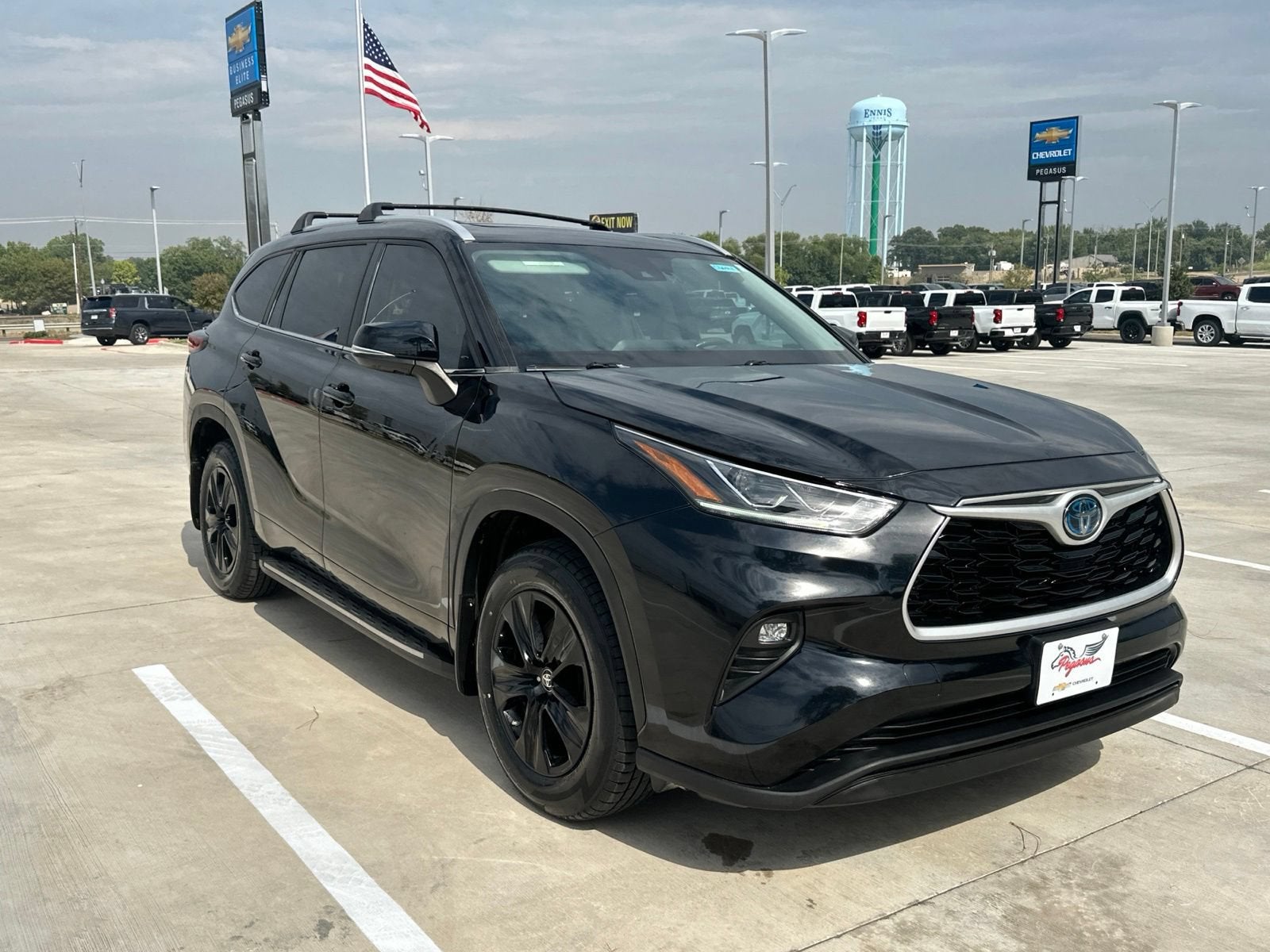 2023 Toyota Highlander Hybrid XLE Bronze