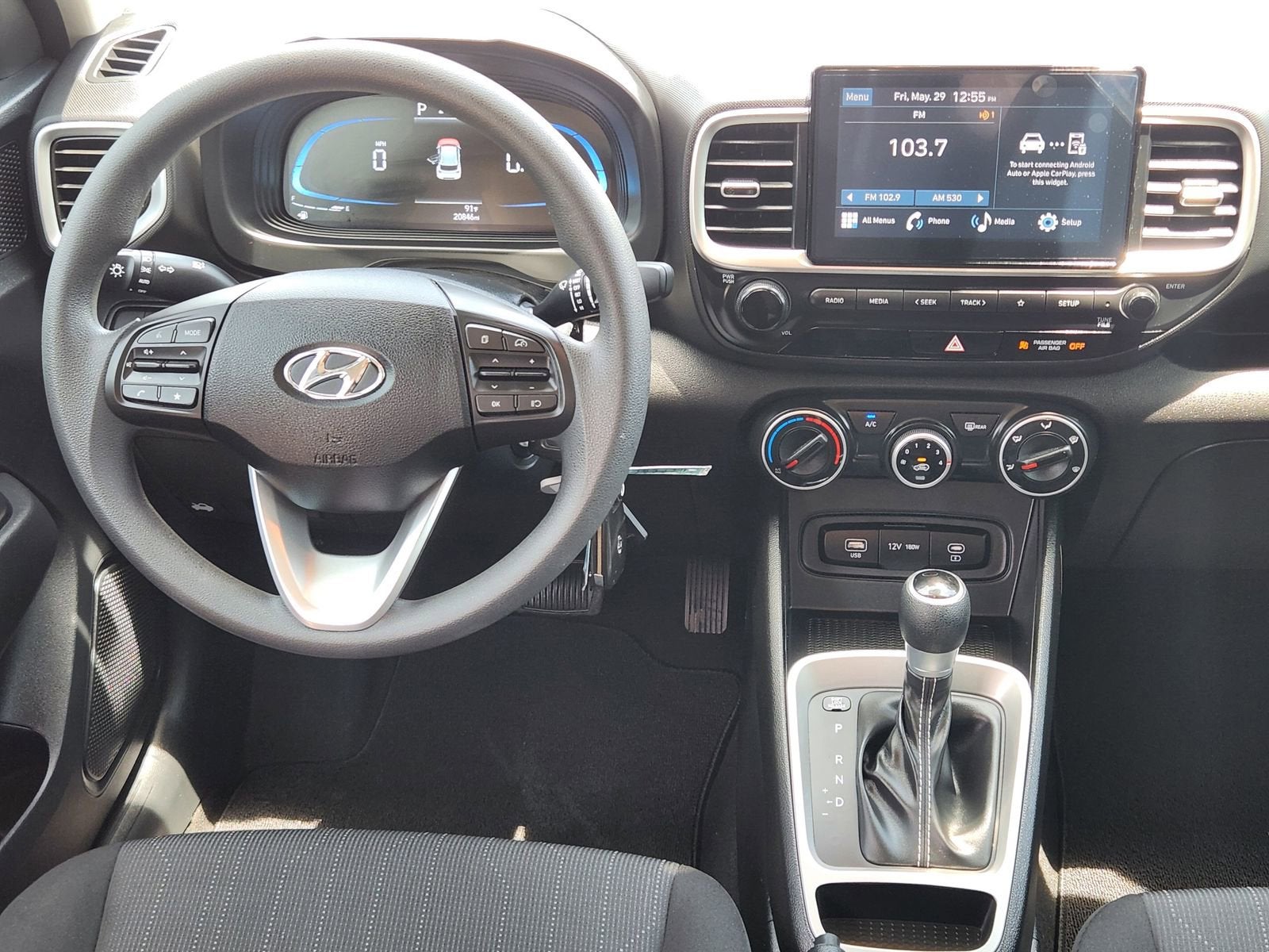 2025 Hyundai Venue SE