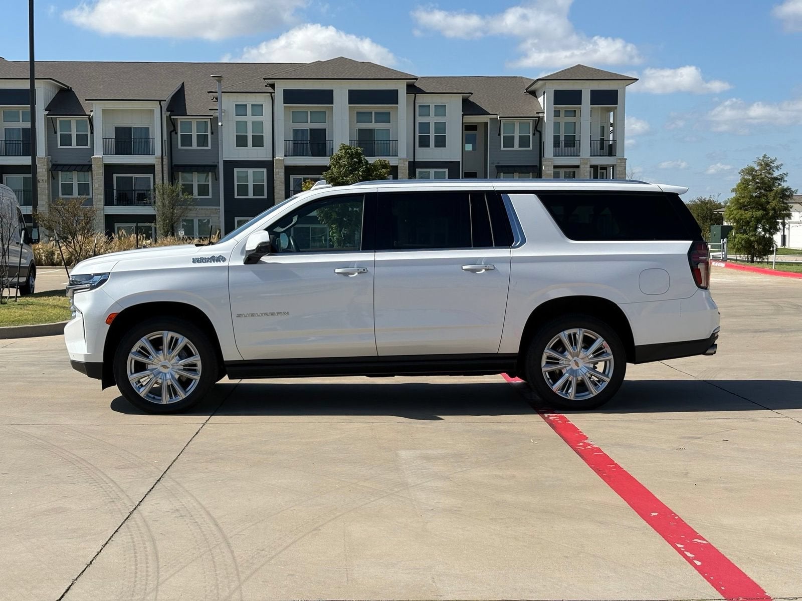 2023 Chevrolet Suburban High Country