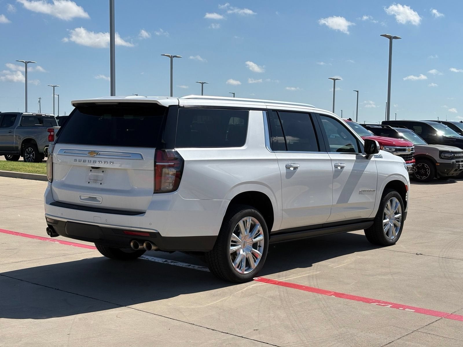 2023 Chevrolet Suburban High Country