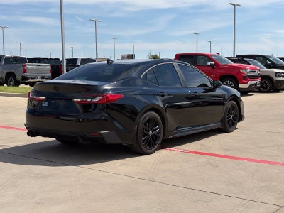 2025 Toyota Camry SE