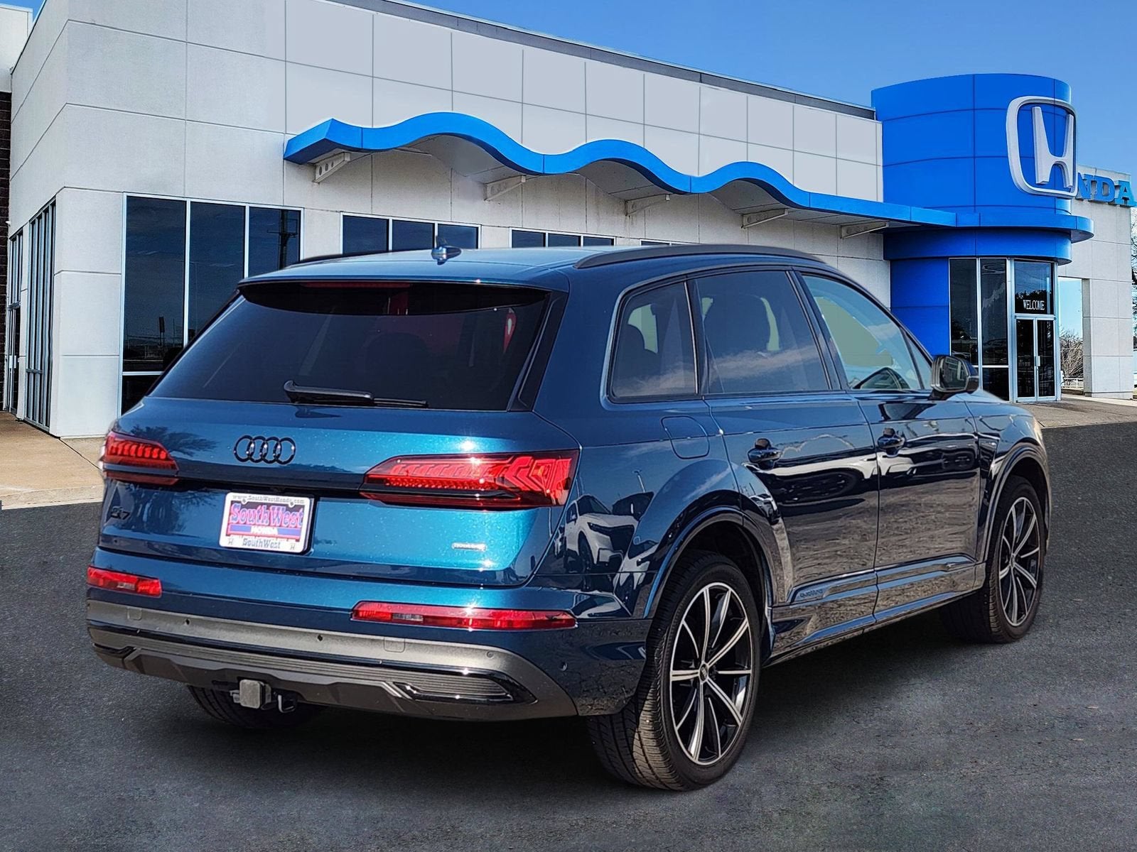 2022 Audi Q7 Prestige 55 TFSI quattro Tiptronic