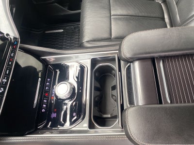 2024 Jeep Wagoneer Base