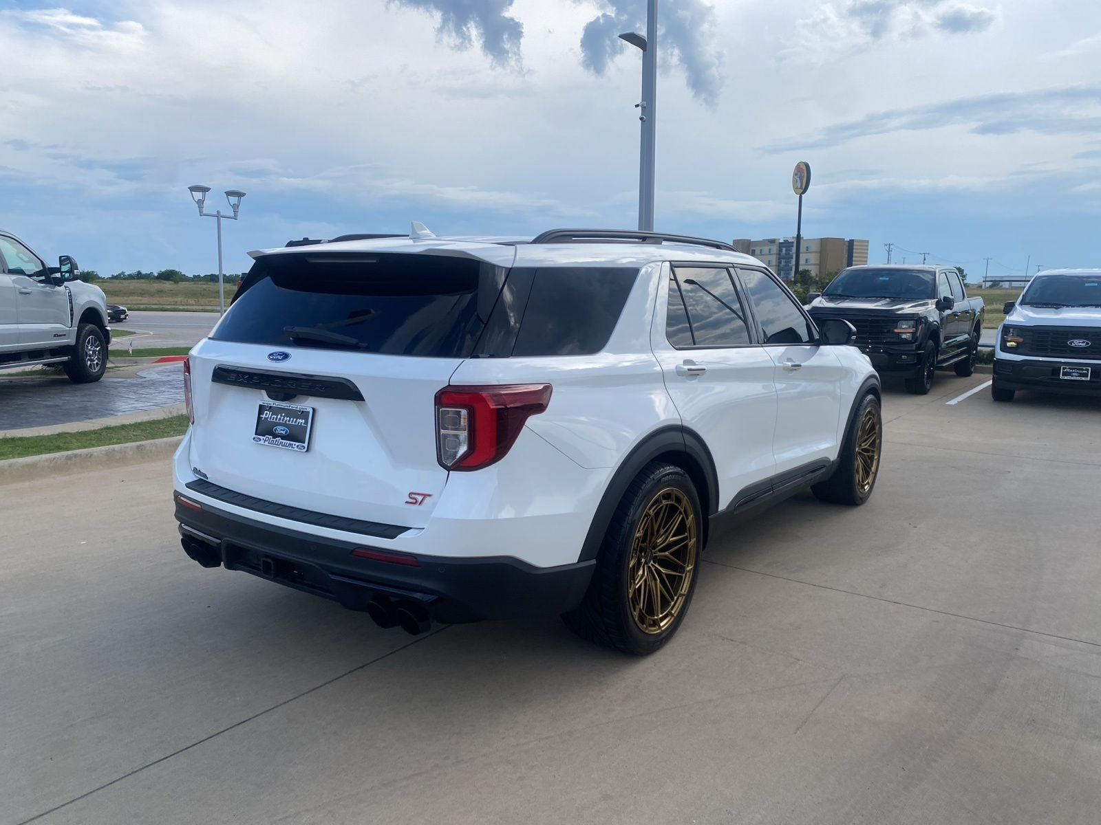 2023 Ford Explorer ST