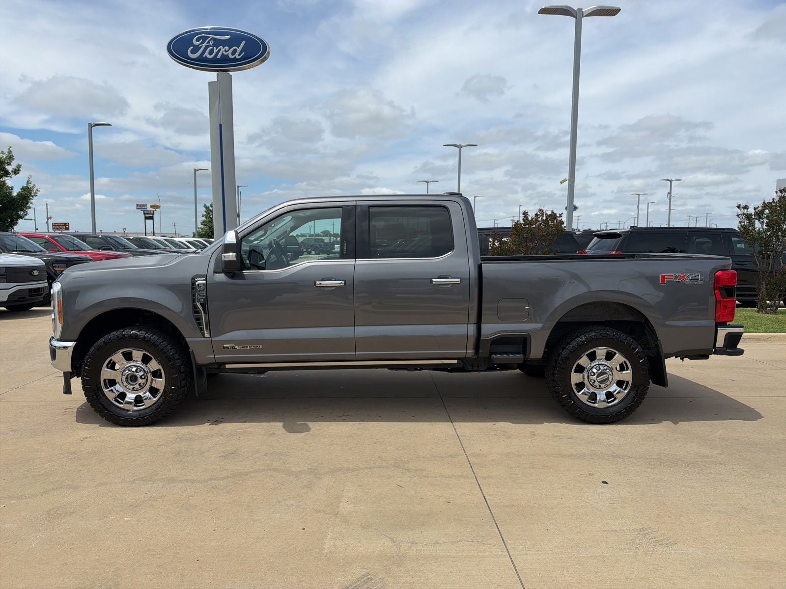 2023 Ford F-250SD Lariat