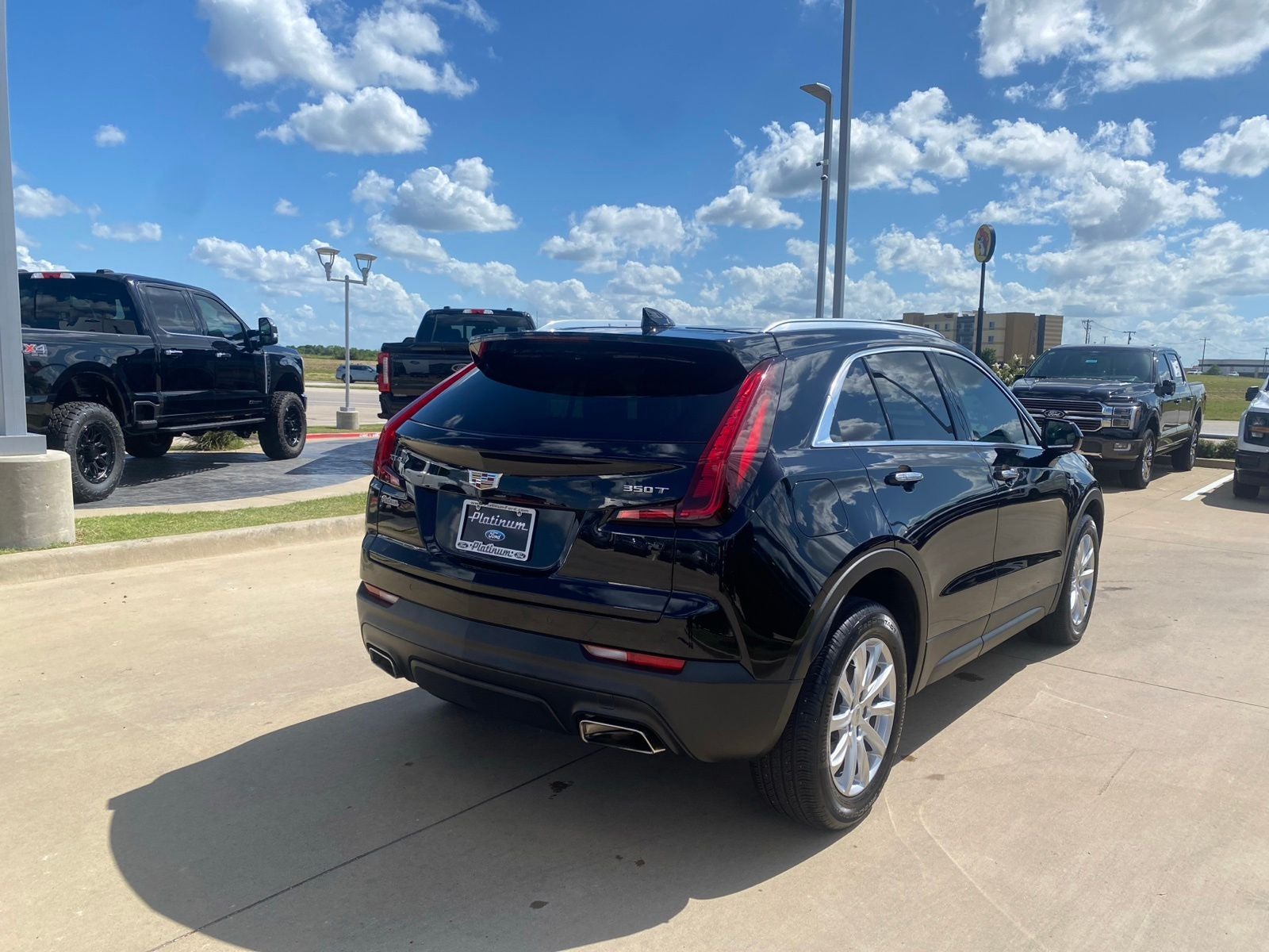 2023 Cadillac XT4 Luxury