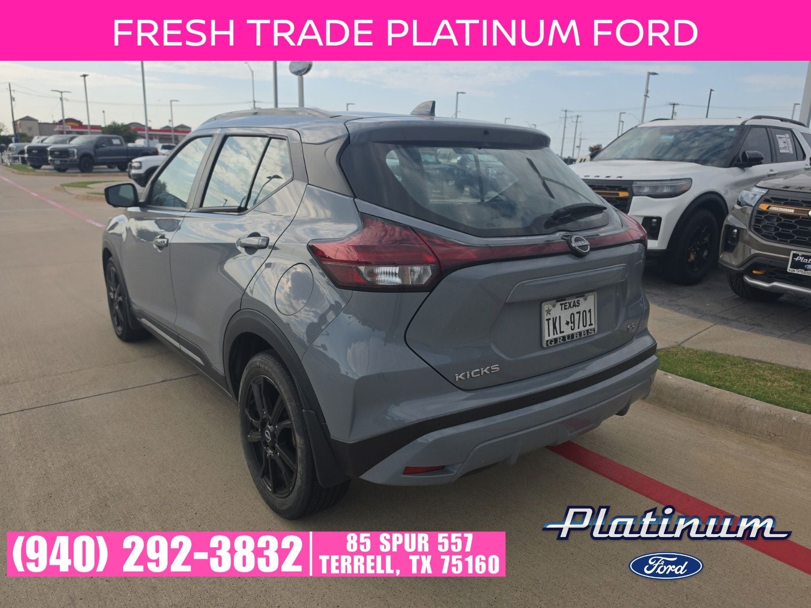 2023 Nissan Kicks SR