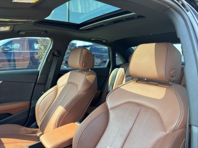 2022 Audi A4 45 S line Prestige quattro