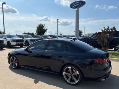2022 Audi A4 45 S line Prestige quattro